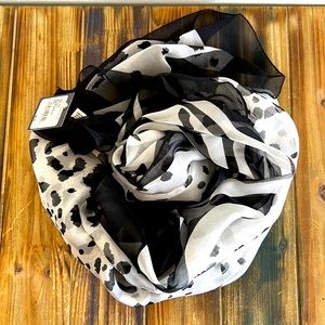 Women's Nordstrom Black Leopard Zebra Print Scarf NWT